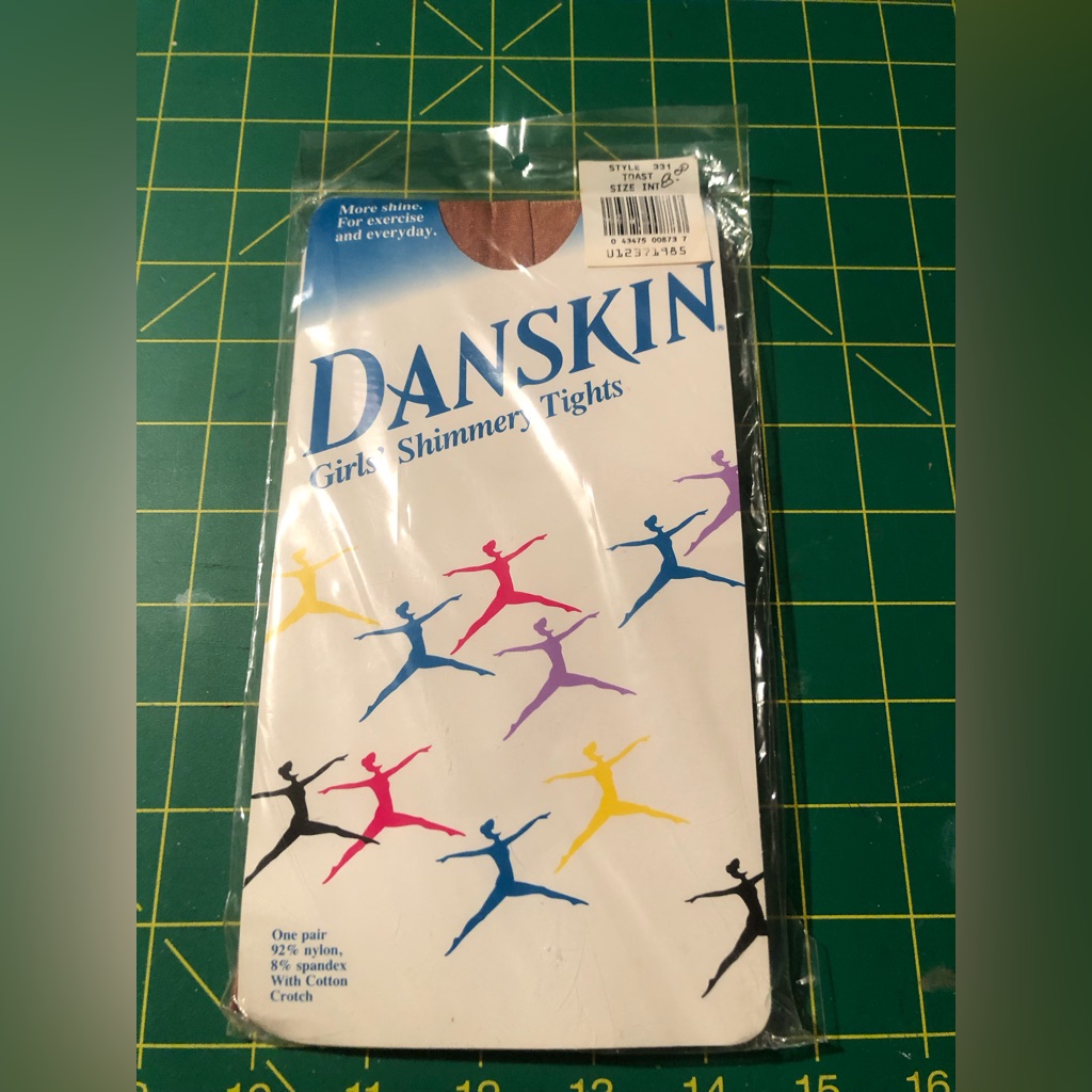 8863 Dan-Skin Shimmery Tights Size Intermediate